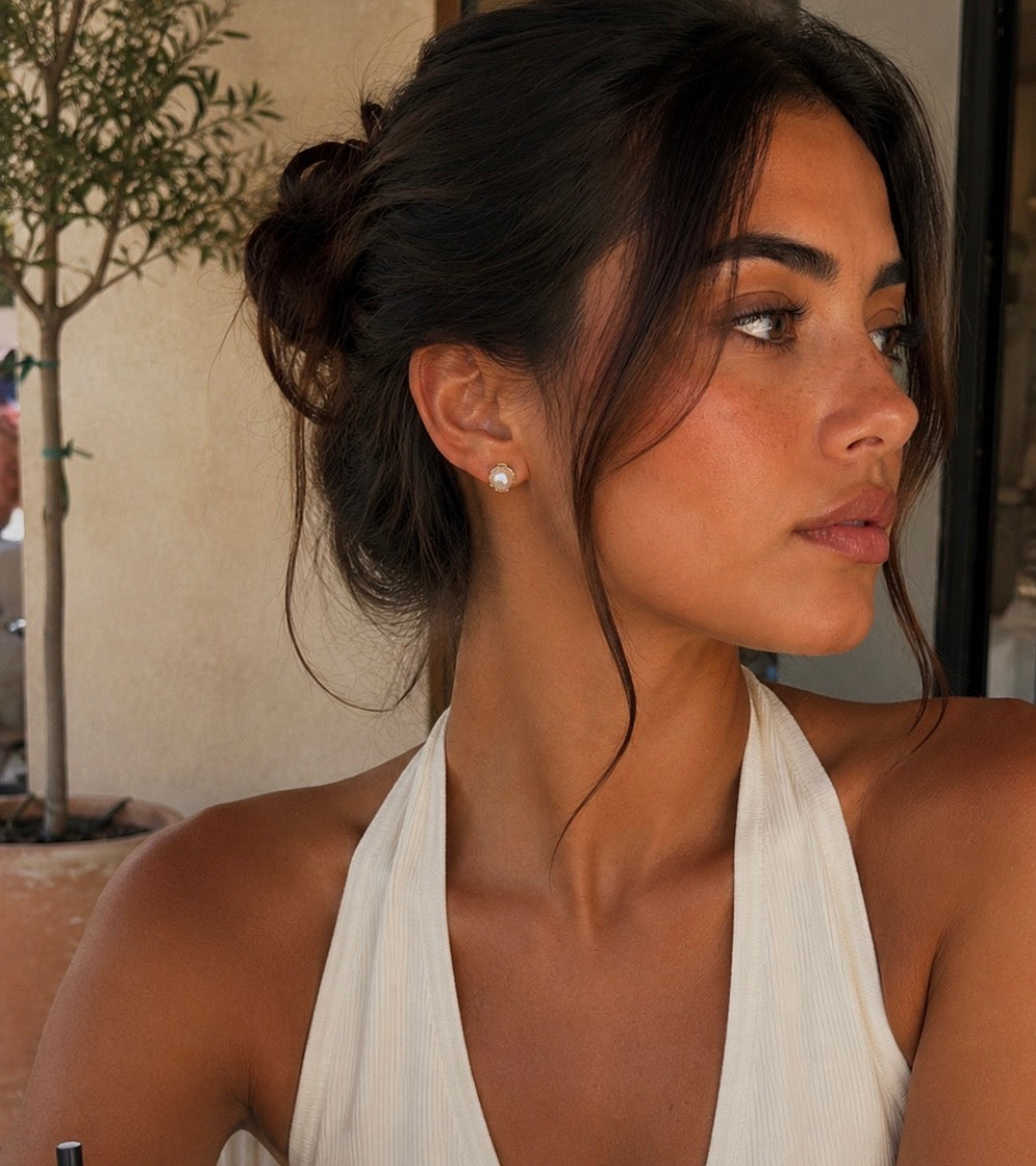 Luna Pearl Studs