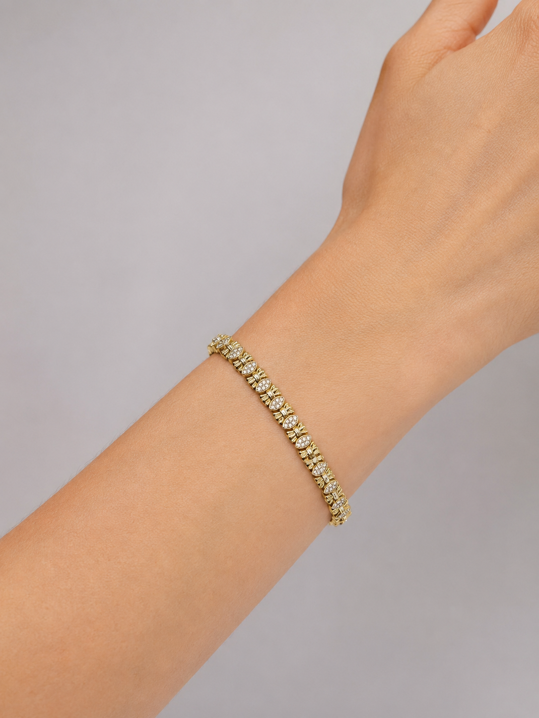 Enchanted Bow Bracelet